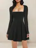 Vestido Negro de Alta Gama para Mujer, Cuello Cuadrado, Mangas Largas, Borde de Encaje, Falda de Corte A, Aspecto Adelgazante para Primavera y Otoño, Estilo Francés Hepburn