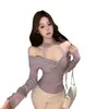 Camiseta de manga larga con cuello de encaje en los hombros para mujer, corte entallado, diseño de pliegues, base corta, color morado, para otoño
