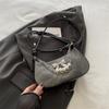 Bolsa de Axila Moda Retrô Outono 2024 Nova Bolsa de Ombro Estilo Ocidental Simples Bolsa de Pérola Casual para o Dia a Dia Bolsa Transversal