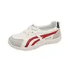 2026 Sapatos Brancos Femininos Outono Novo Estilo Versão Coreana ins Estudante Feminina Casual Esportes Versátil Tênis de Skate Estilo de Rua K6811