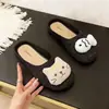Sandálias Hello Kitty com Solado Macio Femininas de Verão Respiráveis de Calçar Fechadas Leves Meio Cobertas Vazadas Chinelos de Desenho