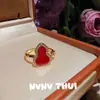 Joalheria: Colar de Diamante Brilhante com Cabacinho Vermelho das Seis Joias e Cabacinho Branco de Madrepérola Australiana, Conjunto de Brincos e Anel de Alto Padrão Personalizado para Sorte e Prosperidade para Reunião Anual