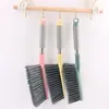 Cepillo de Limpieza para el Hogar Cepillo para Cama Habitación Alargado de Mano Barrer Ceniza Cepillo para Sofá Colgante Mango Largo Cepillo de Limpieza de Polvo Cepillo para Cama