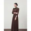 Vestido longo elegante vintage com retalhos de renda marrom escuro acinturado, roupas e saias pretas para transmissão ao vivo e distribuição