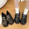 Mocasines para mujer con correas de velcro, estilo primavera/otoño, suela gruesa, zapatos pequeños de cuero de corte profundo, nuevos zapatos 2026 para commuting que aumentan la altura