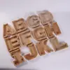 Adornos y decoraciones colgantes de madera maciza, etiquetas colgantes de madera maciza con bases de madera, adornos y decoraciones colgantes tallados, productos de madera para regalos corporativos