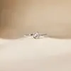 Anillo de Cruz con Letra X de Venta Caliente Transfronterizo para Mujer, Anillo Sencillo y de Moda para Dedo Índice Estilo Ins Europeo y Americano Diseño de Nicho Al por Mayor