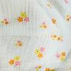 Estampado de Racimo de Flores Pequeñas Tela Crepé Estampada de Doble Capa 100% Algodón Ropa de Casa de Algodón para Bebé Tela para Babero