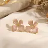 Brincos de Flores Esmaltadas Listrados Elegantes de Luxo Leve de Venda Quente Transfronteiriça com um Toque de Alto Padrão, Brincos Florais de Aço Inoxidável Modernos e Versáteis