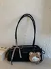 Bolso de Mano Pequeño Retro Yuezi para Mujer 2026 Primavera Nuevo Bolso de Hombro para el Trabajo Bolso Baguette de Moda