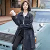 Chaqueta de mezclilla para mujer, nuevo modelo 2025 para primavera y otoño, talla grande, corte holgado, elegante, gabardina estilo mom, top delgado para principios de otoño