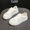 Zapatos blancos de cordones de piel genuina para mujer, suela blanda, cómodos, zapatillas casuales de malla transpirable para verano