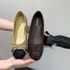 Primera reunión de la temporada, aumentó 4 cm ~ Estilo fragancia francesa pequeña, boca poco profunda, suela suave, para ir al trabajo, versátil, temperamento estilo coreano, patrón de rombos, zapatos de vestir