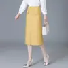 Saia Midi Lápis Branca Personalizada com Fenda Feminina Nova Primavera Verão 2026 Cintura Alta Temperamento