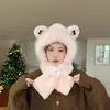 Conjunto de Tres Piezas Oso con Gorro de Felpa para Mujer, Gorro de Invierno a Prueba de Viento para Ciclismo, Bufanda Dulce y Versátil, Guantes, Gorro para Viento y Nieve
