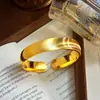 Pulseira Vintage Retro Nicho Alto Padrão CNC Olho de Gato Dourada Vietnamita Aberta para Mulheres