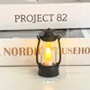 Mini Luz Nocturna de Simulación Retro Luz de Vela Electrónica LED Lámpara de Viento Portátil Colgante Decorativo de Atmósfera Adorno de Escritorio
