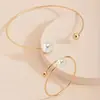 Joyería transfronteriza europea y americana simple dulce fresca moda cadena para clavícula collar abierto viento frío perla de imitación collar de personalidad