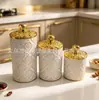 Pote de armazenamento novo conjunto de potes redondos empilháveis com vedação em tamanhos grande, médio e pequeno, potes de armazenamento de plástico PET banhados a ouro para doces