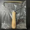 Raspador de casaco Cabo de madeira Bola de barbear para remoção de roupas Remoção manual de pelos Remoção de pelos pegajosos Fábrica de revestimento de cobre