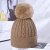 Chapéu de Lã Grossa com Trança de Inverno Feminino com PomPom Grande Proteção para Orelhas Quente Chapéu para Tempo Frio Outono Inverno Versátil Chapéu Pulôver