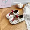 Zapatos Lindos de Princesa Hello Kitty para Niñas Zapatos Individuales de Lunares para Bebés Nuevo Estilo Otoño/Invierno 2026 Zapatos de Cuero de Dibujos Animados para Niños