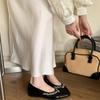 Sapatos Náuticos Versáteis que Combinam com Saias, Confortáveis para Ficar em Pé por Longos Períodos, Tendência de Moda Primavera e Verão, Sapatos Baixos Pontudos de Alta Qualidade