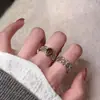 Anillo de Piedra Ojo de Tigre Hueco Tallado Estilo Vintage para Mujer, Diseño Único, Anillo Retro para Dedo Índice, Ajustable, Venta al por Mayor