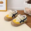 Zapatos Deportivos para Niños Estilo Nuevo Verano 2026, Tenis Transpirables para Niñas Primavera y Otoño, Zapatos para Bebés y Niños Pequeños, Zapatos Casuales para Niños