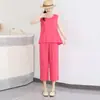 Nuevo traje de algodón y seda para mujer, atuendo elegante de verano para mamá, moderno y rejuvenecedor, conjunto casual de dos piezas sin mangas de alta gama
