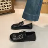 Sapatos baixos de couro estilo retrô britânico para mulheres, nova coleção de outono 2026, design slip-on, sola macia, mocassins Mary Jane