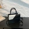 Bolso pequeño cuadrado con patrón de cocodrilo de alta gama 2024 otoño nuevo moda de alta gama costura contraste bolso de mano de un solo hombro cruzado