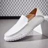 Sapatos Casuais Masculinos Sapatos Masculinos Europeus e Americanos Sapatos Slip-On Modernos Sapatos de Couro Respiráveis de Cano Baixo Sapatos de Dirigir Masculinos Transfronteiriços Tamanho Grande Homens