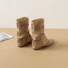Botas Western Curtas Retrô para Mulheres, com Fivelas Duplas, Plissadas, Empilhadas, de Cano Médio, Aumento Interno de Altura de 5cm, Bico Quadrado com Fivela, Versáteis e Emagrecedoras