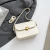 Bolsa Elegante Feminina 2025 Nova Bolsa Transversal Simples e Estilosa Retrô Chic de Ombro Pequena Quadrada