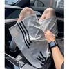 Pantalones Cortos Deportivos de Secado Rápido con Tres Rayas para Hombre, Estilo Delgado de Verano, Pantalones Cortos Casuales Exteriores, Pantalones de Cinco Puntos de Seda Helada de Corte Holgado para Adolescentes