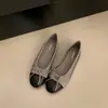 Sapatos de sola macia e boca rasa, estilo Chanel, sapatos baixos, laço francês, novo estilo, sapatos para o dia a dia, sapatos de bico redondo, versáteis, 2026, preto