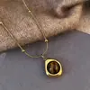 Collar colgante vintage de gota de agua, racimo de uvas y pez pequeño para mujer, cadena para suéter de nicho de lujo ligero de alta gama, accesorio para cuello largo