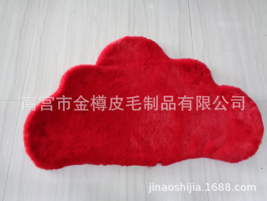 大红色