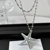 Colar Pingente de Estrela-do-Mar com Contas de Camada Dupla Estilo Luxo Leve para Mulheres, Estilo Longo de Verão, Adequado para Combinar com Vestidos, Corrente de Pescoço em Camadas Estilo Menina Doce e Cool Picante