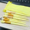 Set de 13 Piezas de Brochas de Maquillaje Verdes para Todas las Estaciones, Incluyendo Brochas para Sombra de Ojos de Cerdas Suaves, Brochas para Polvo Suelto, Brochas para Rubor y Brochas para Corrector