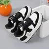 Zapatos para Niñas 2026 Primavera y Otoño Nuevas Zapatillas de Moda Zapatos Deportivos para Niños Versátiles Casuales Suela Suave Zapatos Blancos para Niños Mayores