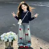 Cardigan longo de retalhos xadrez estilo college, primavera e outono, para crianças de médio e grande porte, conjunto casual de duas peças jeans doce e personalidade