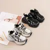 Tênis infantil outono 2024 novo estilo sapatos de malha para meninos sapatos de malha respiráveis para meninas sapatos de pai sola macia tênis de corrida estiloso