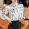 Camisa de fita feminina primavera 2022, nova blusa de bolinhas, estilo coreano, camisa de chiffon com laço, camisa de chiffon de manga comprida