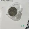 Explosões de celebridade da internet Cristal adstringente japonês Pó de diamante quebrado Joias para unhas super brilhantes Pacote único de oito cores ou conjunto atacado