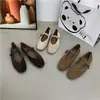 Sapatilhas Mary Jane de couro fosco primavera/outono 2024 sapatos de salto baixo retrô franceses com tira de fivela para mulheres
