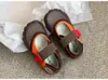 Sandalias Deportivas de Exterior para Niñas 2026 Verano Zapatos de Malla Simple Descalzos para Niños Zapatos Acuáticos de Secado Rápido con Suela Suave para Niños