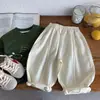 Calça Bebê Primavera 2026 Novo Estilo Calça Casual Curva para Meninos Calça Longa Versátil Solta Estilosa para Meninas Algodão Puro