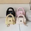 Moda Minimalista Transfronteiriça 2026 Nova Coleção Primavera/Verão Feminina Design de Nicho Exquisito Alta Qualidade Bolsa Quadrada Pequena de Ombro Cruzado